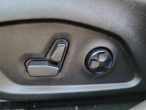 Used 2017 Jeep Renegade Altitude image 8