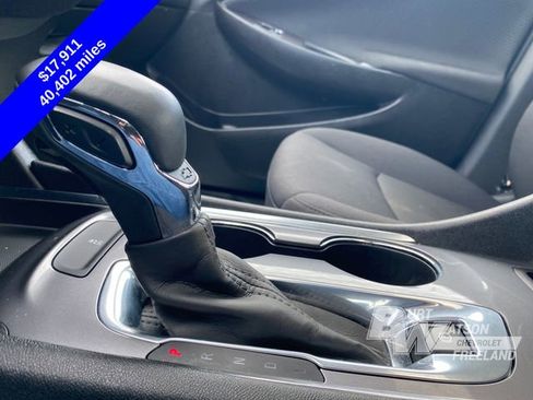 Used 2023 Chevrolet Malibu LT image 25