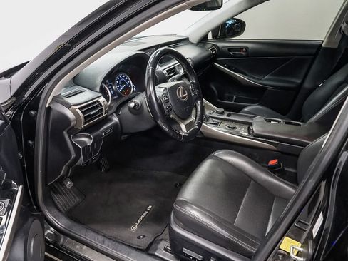 Used 2015 Lexus IS 250 RWD image 18