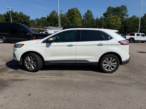 Used 2021 Ford Edge Titanium AWD/4WD image 4
