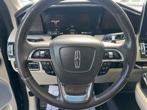 Used 2019 Lincoln Navigator Reserve image 34