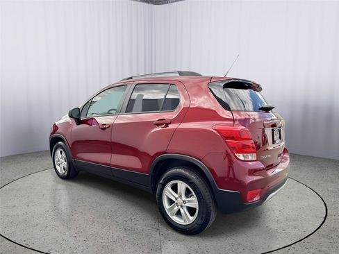 Used 2022 Chevrolet Trax LT w/ LT Convenience Package AWD/4WD image 10