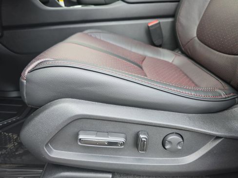 New 2025 Honda Pilot Black Edition image 29