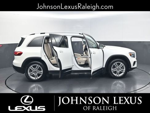 Used 2023 Mercedes-Benz GLB 250 image 32