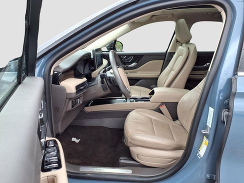 Used 2023 Lincoln Corsair Reserve w/ Equipment Group 202A AWD/4WD image 33
