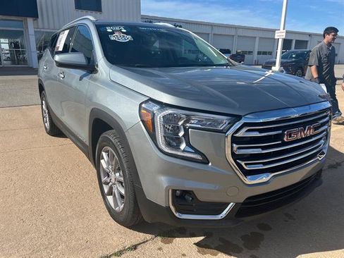 Certified 2024 GMC Terrain SLT w/ Infotainment Package II image 1