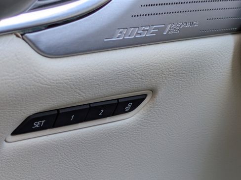 Used 2023 Cadillac XT5 Premium Luxury image 22