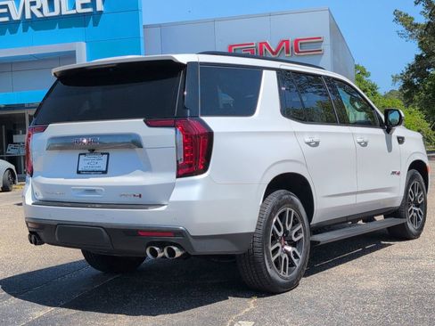Used 2022 GMC Yukon AT4 AWD/4WD image 6
