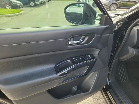 Certified 2022 Nissan Pathfinder S image 22