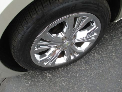 Used 2015 Chevrolet Impala LT image 11