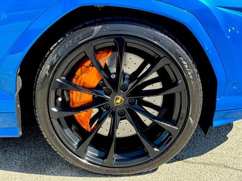 Used 2022 Lamborghini Urus image 46