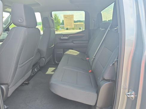 Used 2025 Chevrolet Silverado 1500 LT RWD image 13
