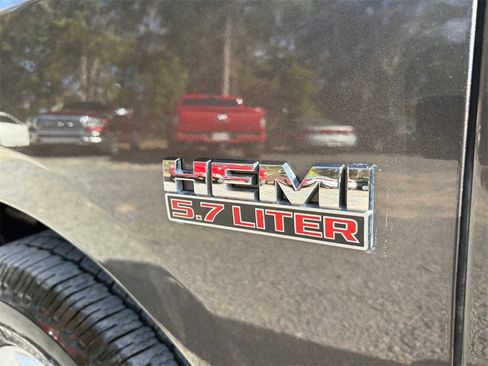 Certified 2019 RAM 1500 Tradesman w/ Popular Equipment Group image 17