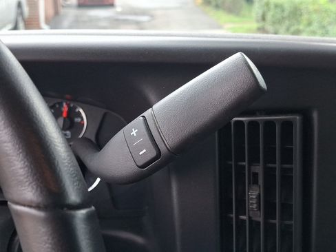 Used 2022 Chevrolet Express 2500 w/ Driver Convenience Package RWD image 14