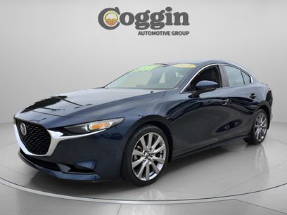 Used 2019 MAZDA MAZDA3 w/Preferred Pkg
