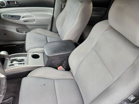 Used 2012 Toyota Tacoma 4x4 Double Cab w/ TRD Sport Pkg image 9