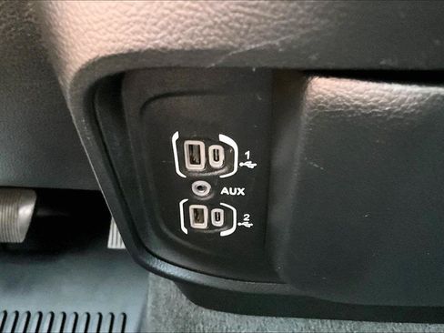 Used 2020 RAM 1500 Big Horn AWD/4WD image 32