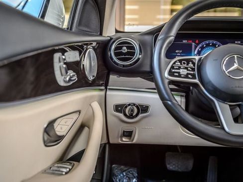 Used 2020 Mercedes-Benz E 350 4MATIC Sedan image 27