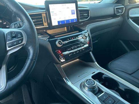 Used 2022 Ford Explorer Limited AWD/4WD image 20