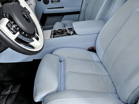 Used 2023 Rolls-Royce Ghost image 21