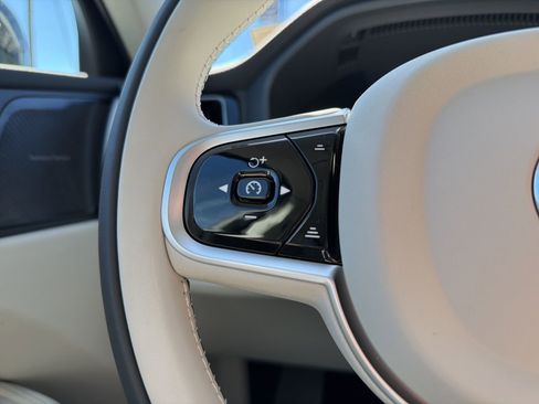 New 2026 Volvo XC60 B5 Ultra w/ Protection Package Premier image 44