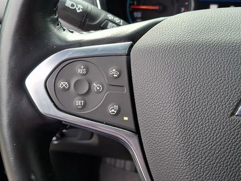 Used 2022 Chevrolet Traverse RS FWD image 16