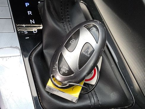 Used 2024 Hyundai Elantra SEL FWD image 27