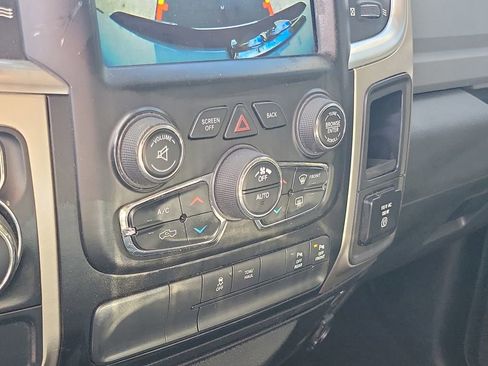 Used 2019 RAM 1500 Big Horn image 33