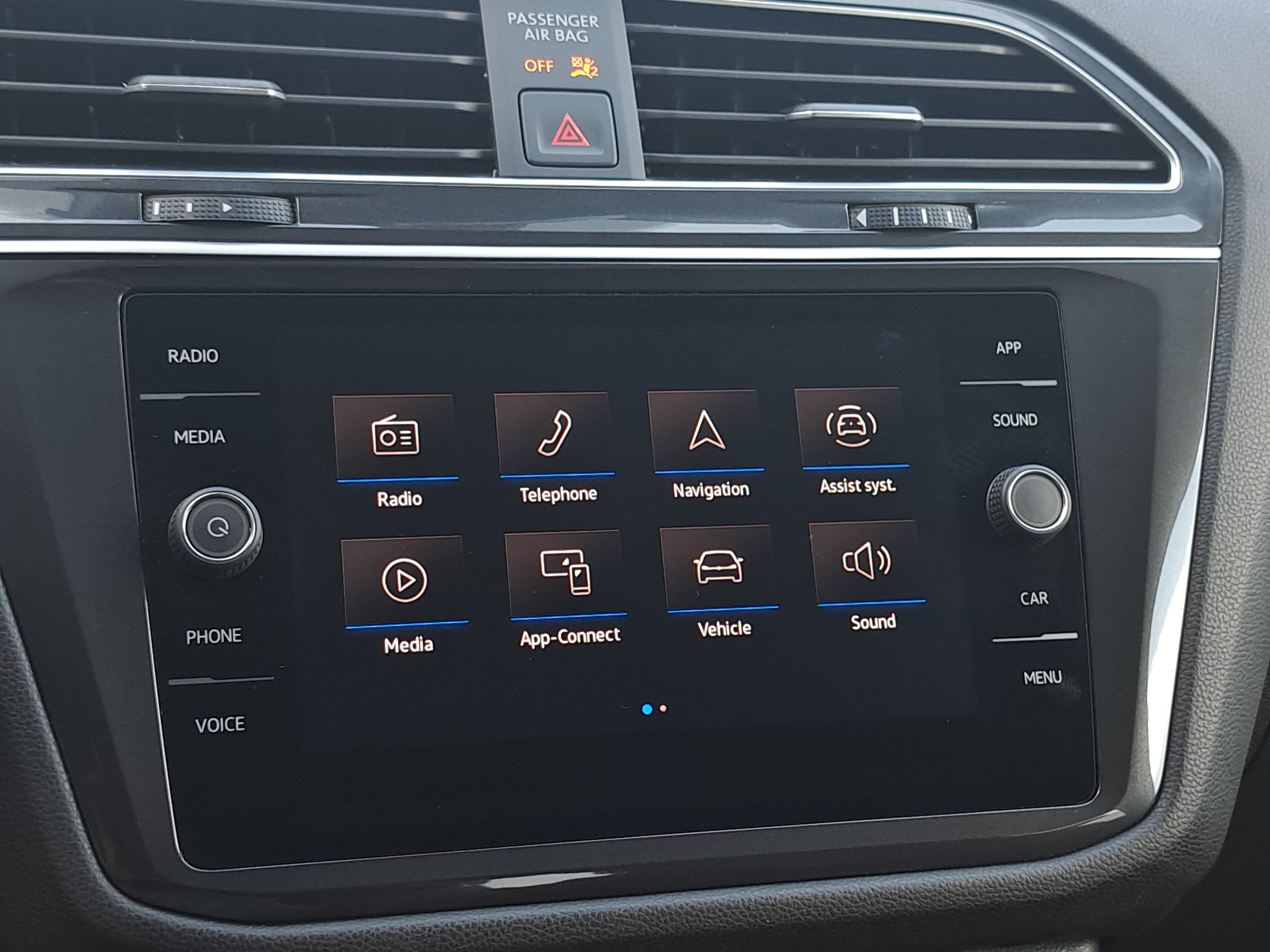 Certified 2023 Volkswagen Tiguan SE FWD image 22