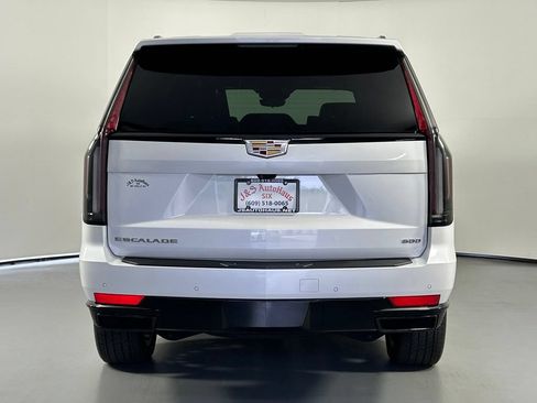 Used 2024 Cadillac Escalade Sport w/ Touring Package AWD/4WD image 6