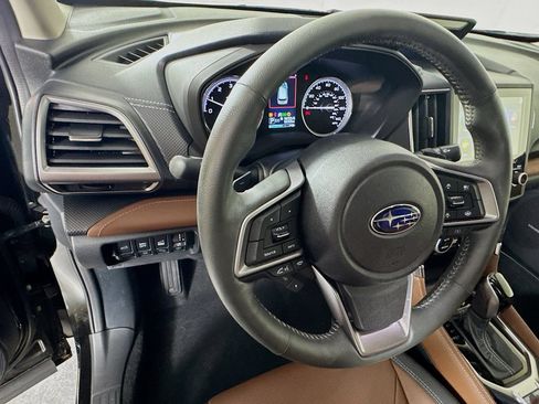 Used 2023 Subaru Forester Touring AWD/4WD image 11