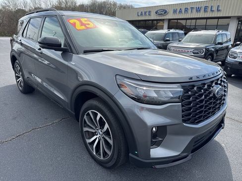 Certified 2025 Ford Explorer ST-Line AWD/4WD image 1