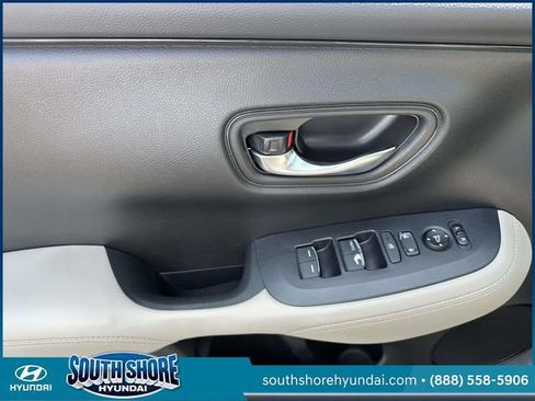 Used 2024 Honda HR-V LX image 19