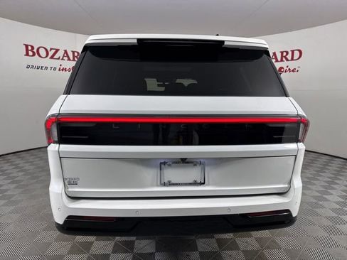 New 2025 Lincoln Navigator Reserve w/ Jet Appearance Package image 6