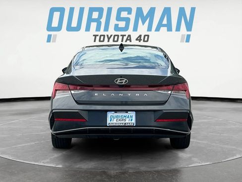 Used 2025 Hyundai Elantra SEL FWD image 6