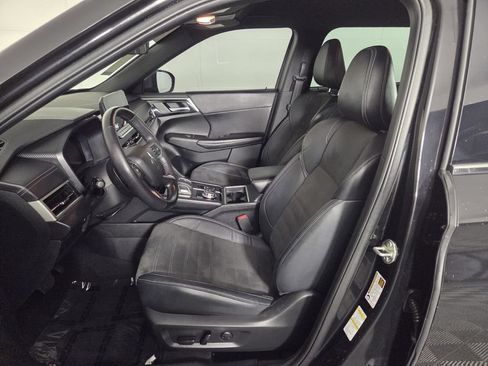 Used 2023 Mitsubishi Outlander SE FWD image 9