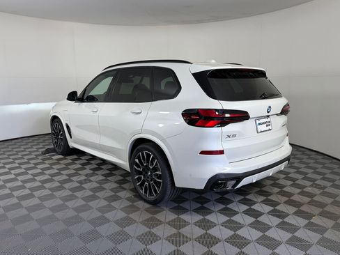 Used 2026 BMW X5 xDrive50e w/ M Sport Package AWD/4WD image 3