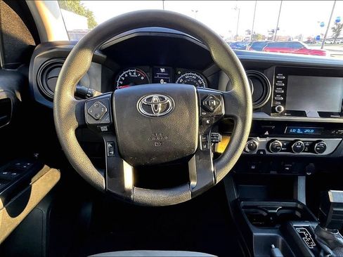 Used 2022 Toyota Tacoma SR AWD/4WD image 7