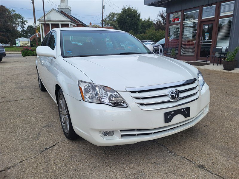 Used 2007 Toyota Avalon Limited FWD image 1