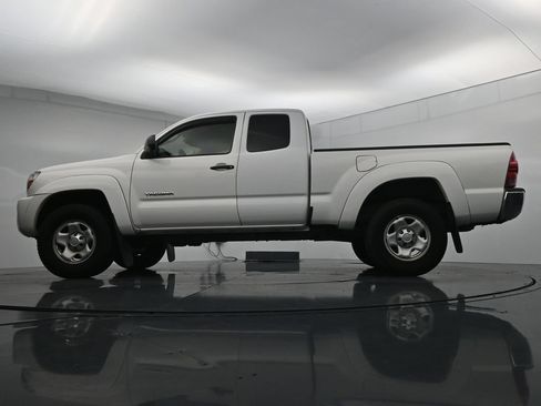 Used 2009 Toyota Tacoma PreRunner w/ SR5 Pkg #2 RWD image 29