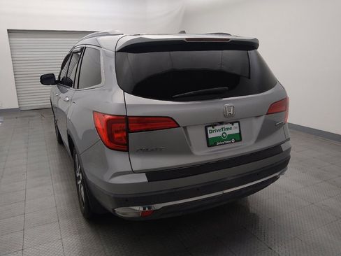 Used 2016 Honda Pilot Touring image 6
