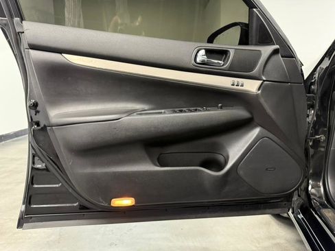 Used 2011 INFINITI G37 4dr x AWD w/ Premium Pkg image 27