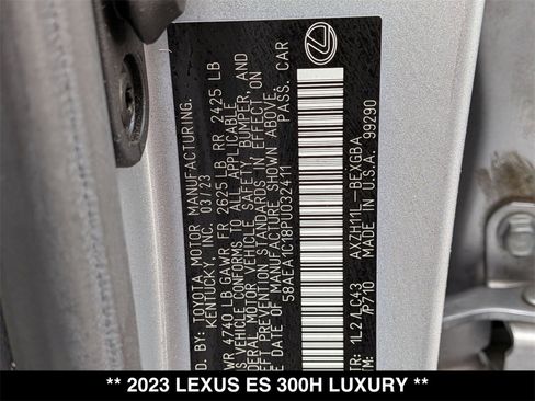 Used 2023 Lexus ES 300h w/ Accessory Package (Z2) image 30