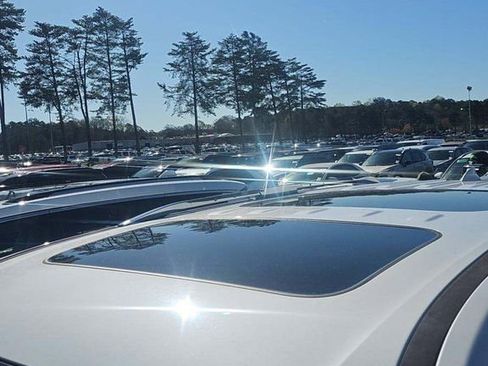 Used 2021 Chevrolet Traverse High Country image 9