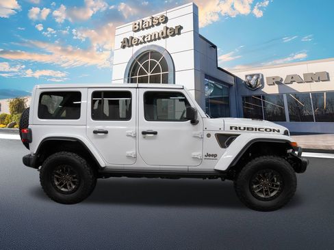 Used 2024 Jeep Wrangler Unlimited Rubicon 392 image 2