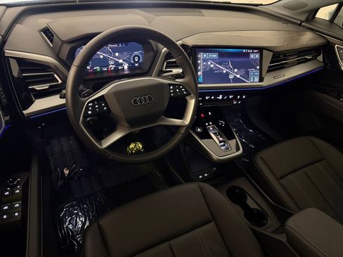 Used 2025 Audi Q4 e-tron Premium w/ Premium Plus RWD image 4
