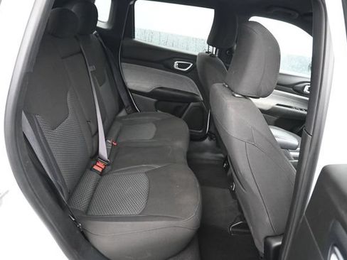 Used 2023 Jeep Compass Sport AWD/4WD image 7
