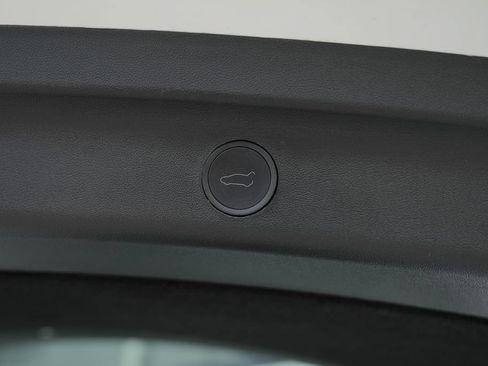 Used 2023 Tesla Model Y AWD image 16