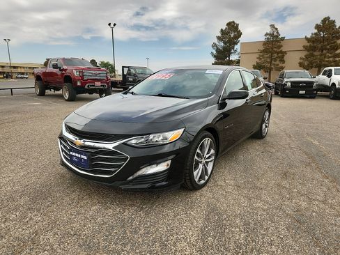Used 2024 Chevrolet Malibu LT image 3