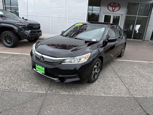Used 2016 Honda Accord LX image 2